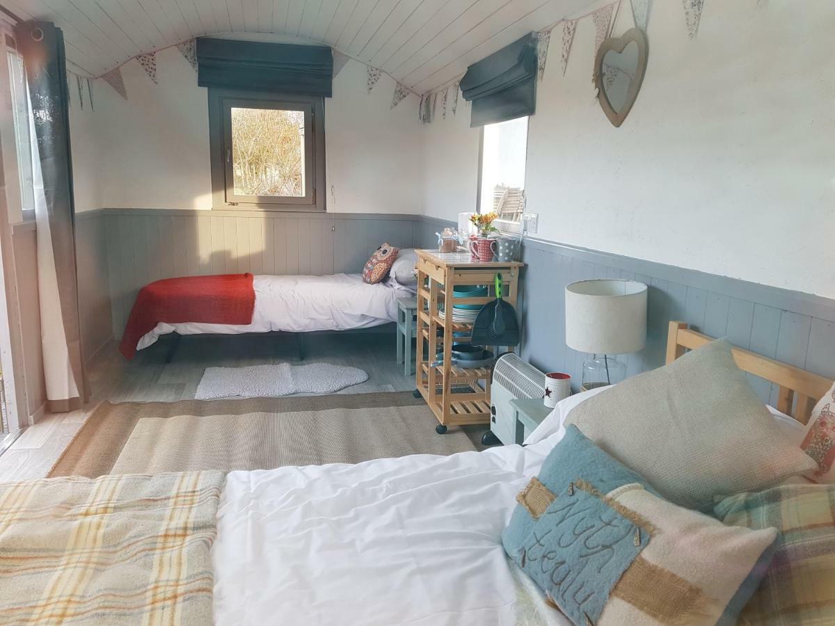 Acorn Camping And Caravan Park Llantwit Major Esterno foto
