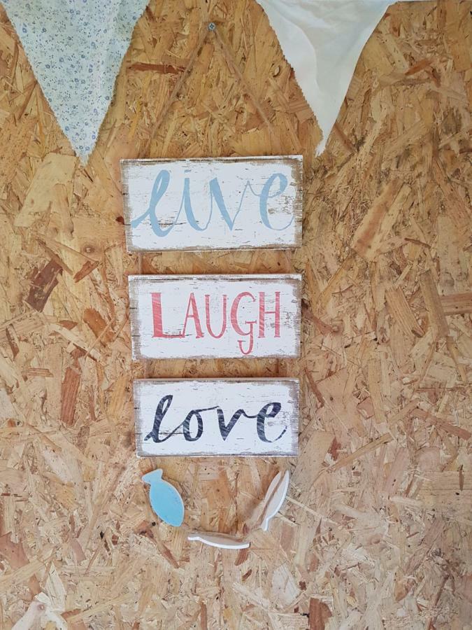 Acorn Camping And Caravan Park Llantwit Major Esterno foto