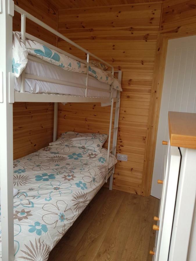 Acorn Camping And Caravan Park Llantwit Major Esterno foto
