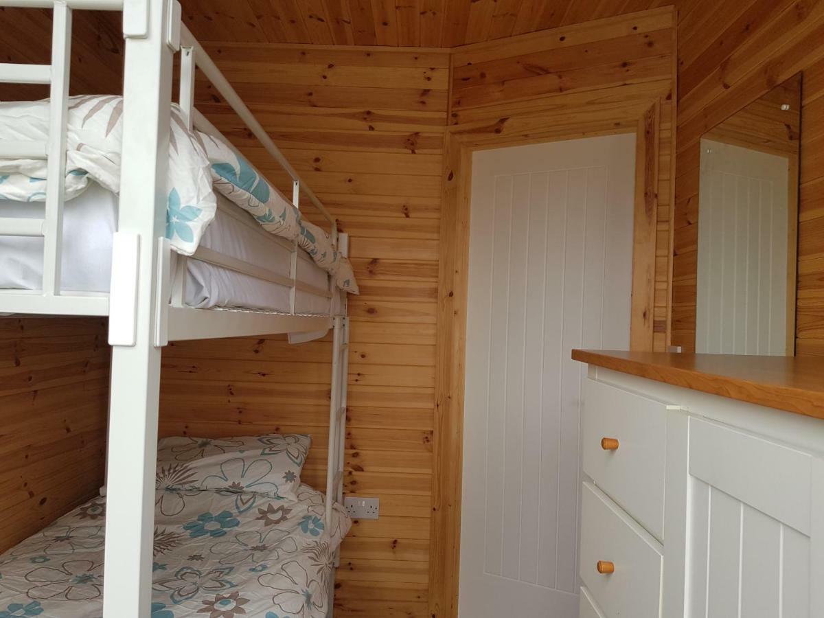 Acorn Camping And Caravan Park Llantwit Major Esterno foto
