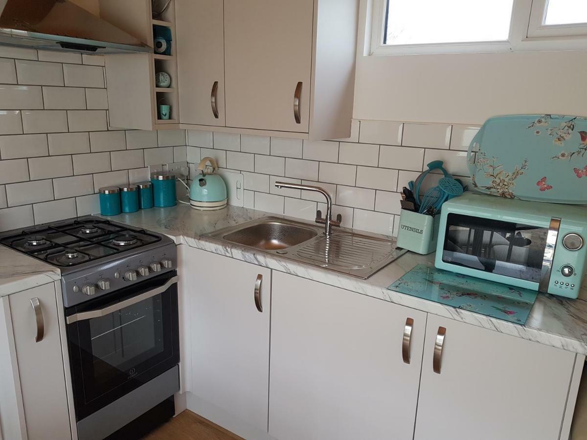 Acorn Camping And Caravan Park Llantwit Major Esterno foto