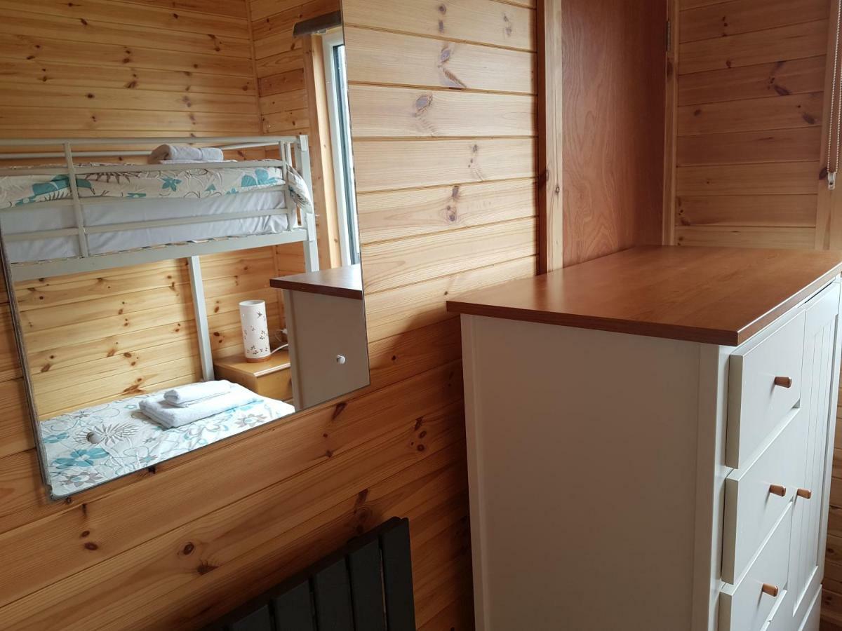Acorn Camping And Caravan Park Llantwit Major Esterno foto