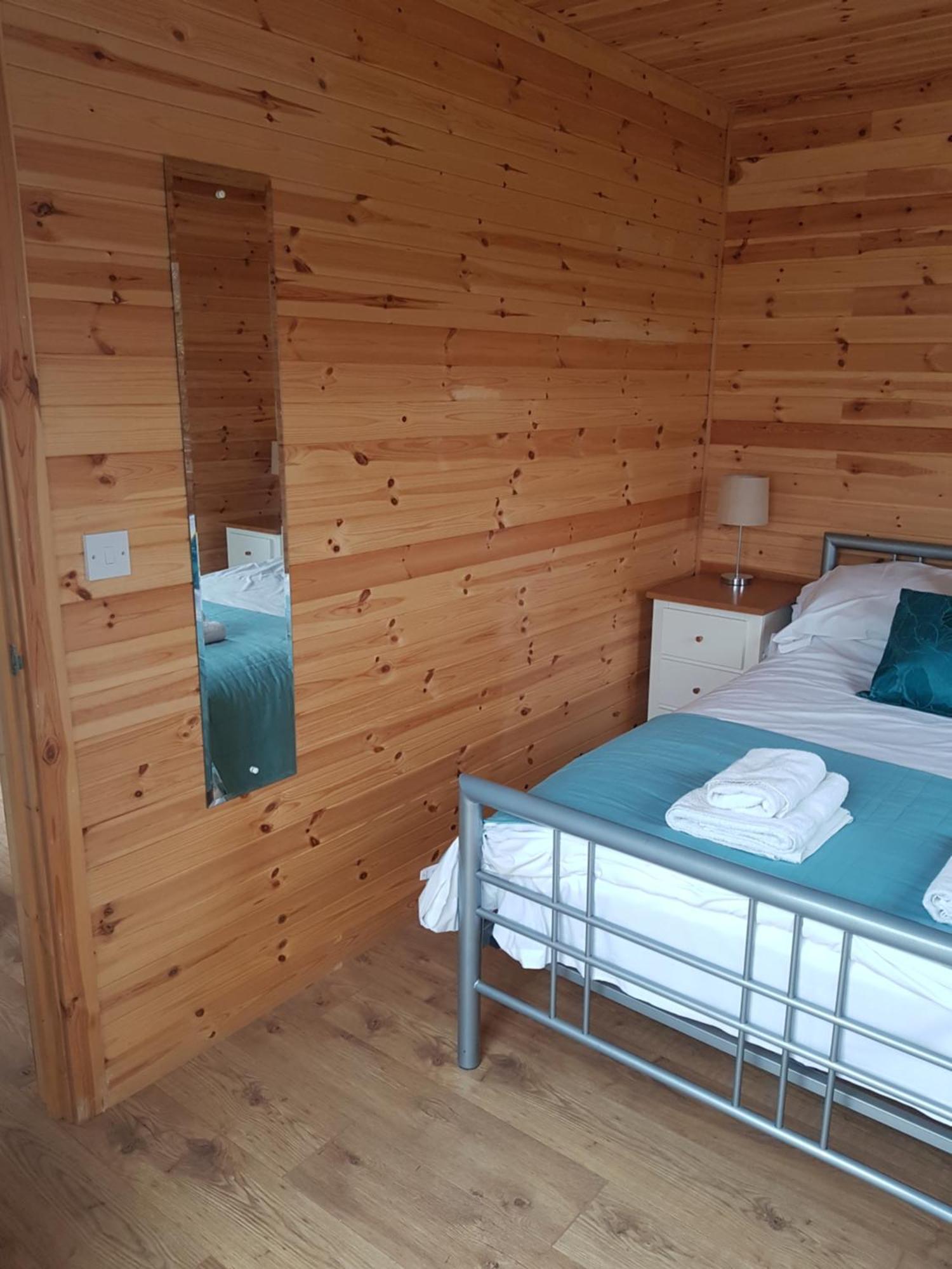 Acorn Camping And Caravan Park Llantwit Major Esterno foto