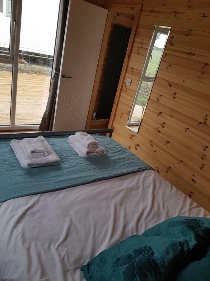 Acorn Camping And Caravan Park Llantwit Major Esterno foto