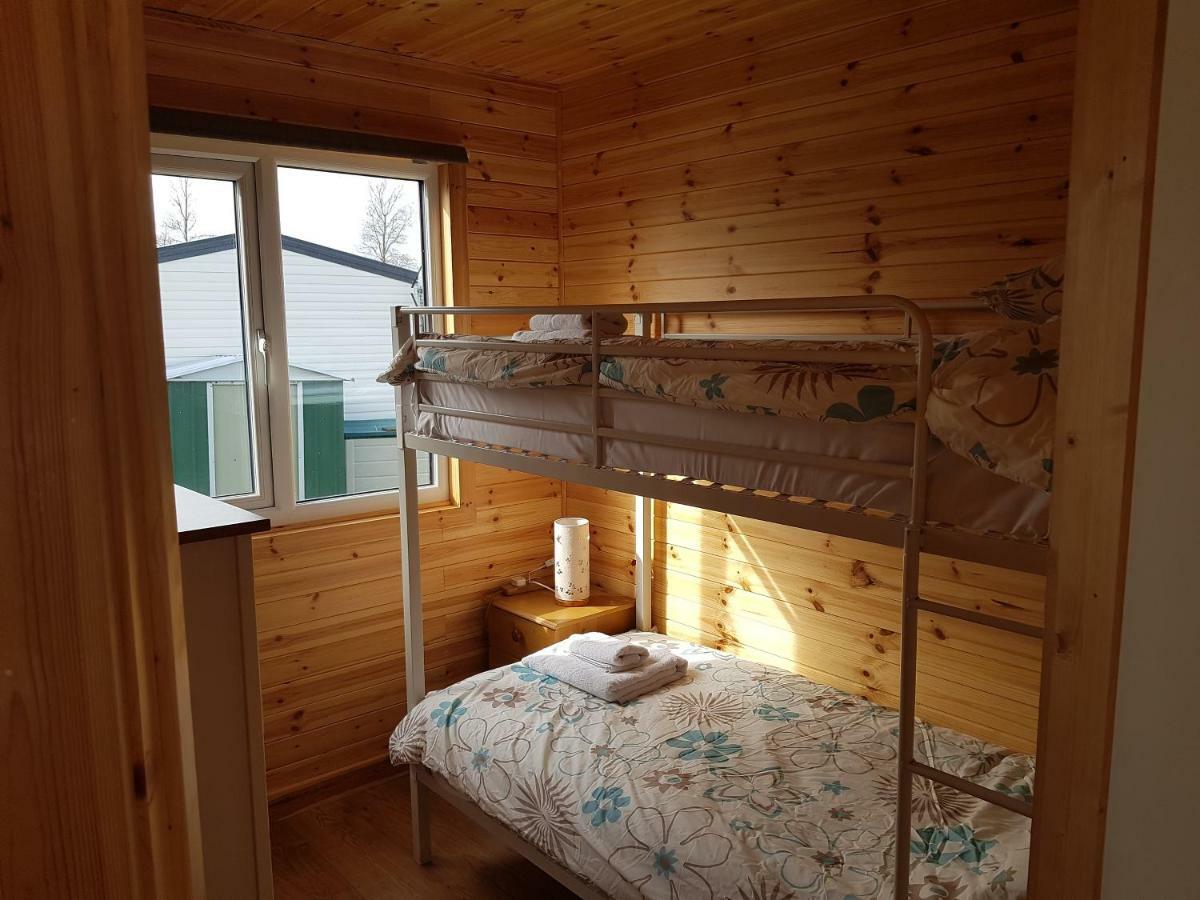 Acorn Camping And Caravan Park Llantwit Major Esterno foto