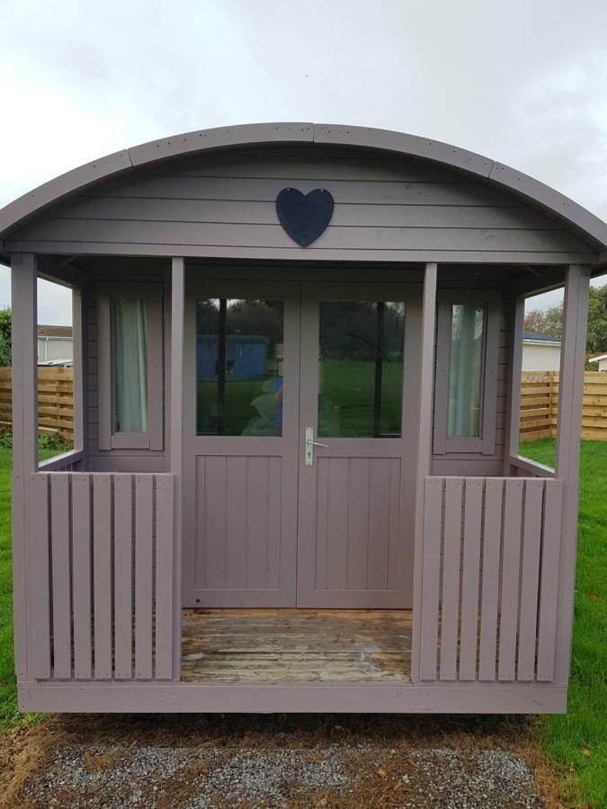 Acorn Camping And Caravan Park Llantwit Major Esterno foto